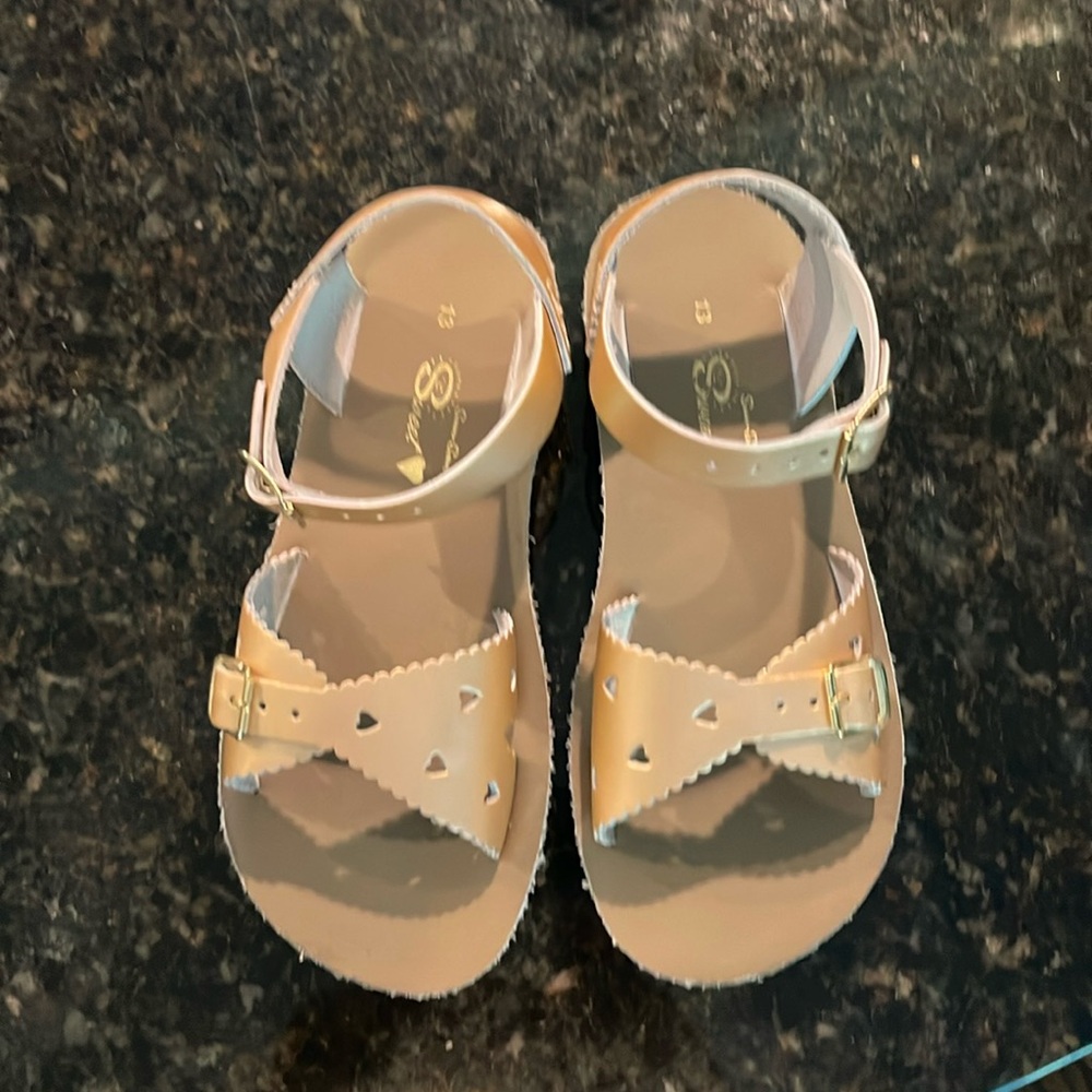 Sun-San Sweetheart Rose Gold Youth Size 13